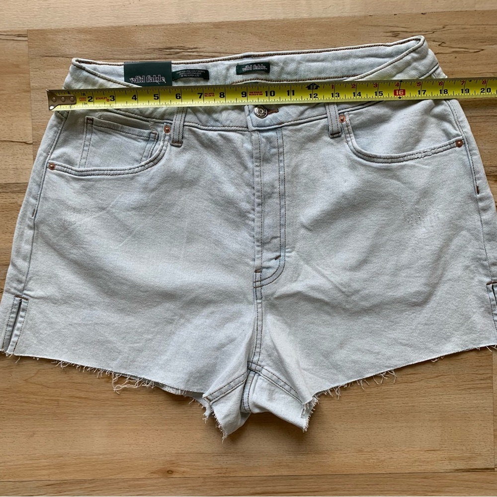 Wild Fable Super High Rise Curvy Short Jean Denim Size 16 - Picture 7 of 7